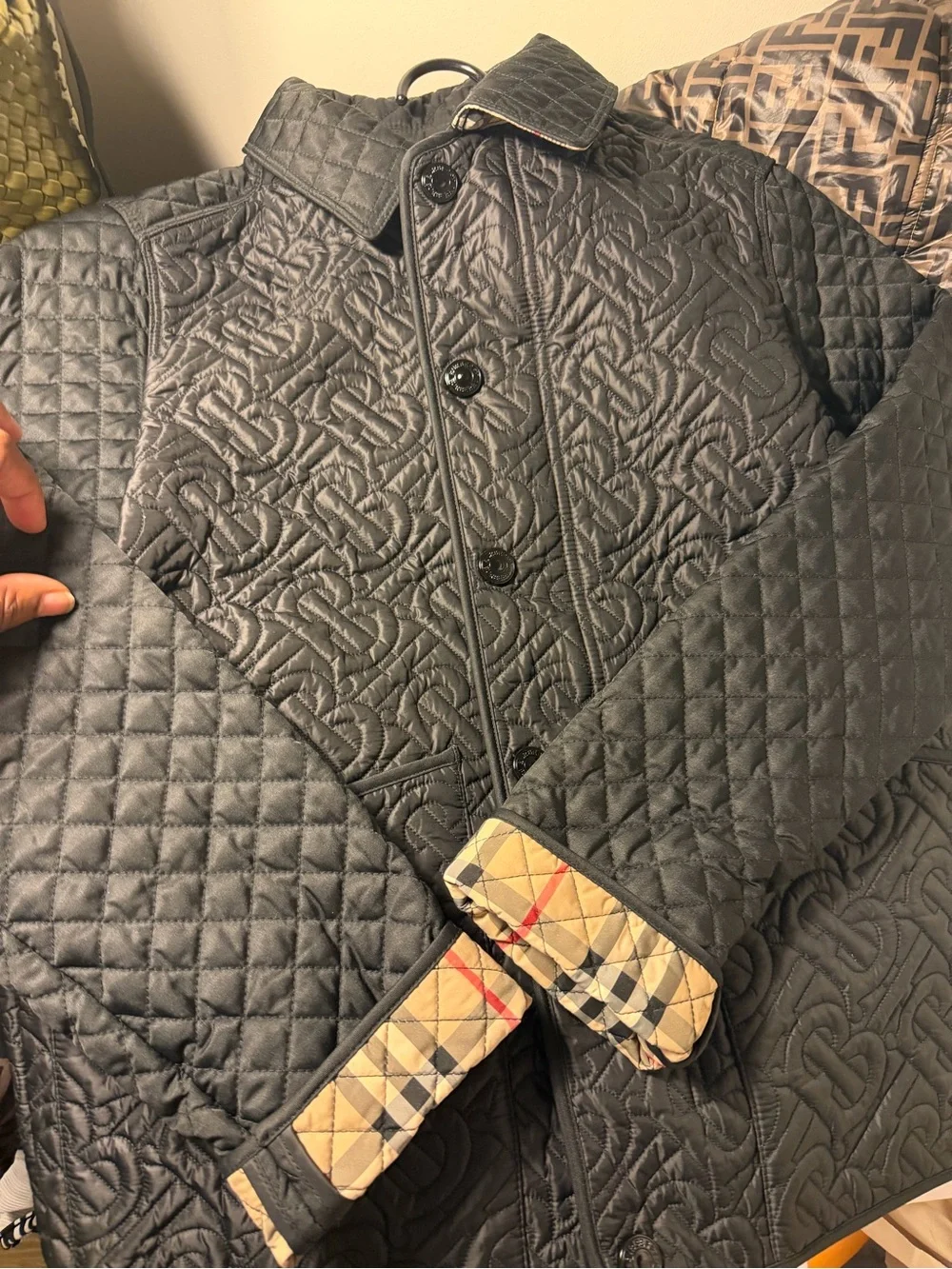 Burberry Black Quilted Puffer Jacket with Signature Check Cuff**AUTHENTIC**
